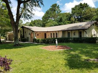 94 Pine St, Homosassa, FL 34446