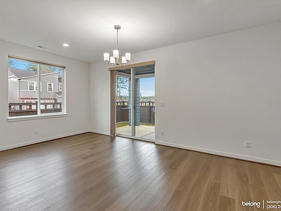 3rd image of 33108 Holly Ave SE
