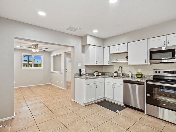 4th image of 7508 W Whitton Ave