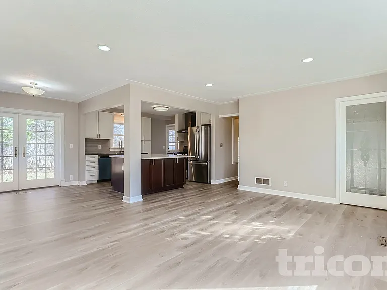 3068 Lydia Ct — Photo 17