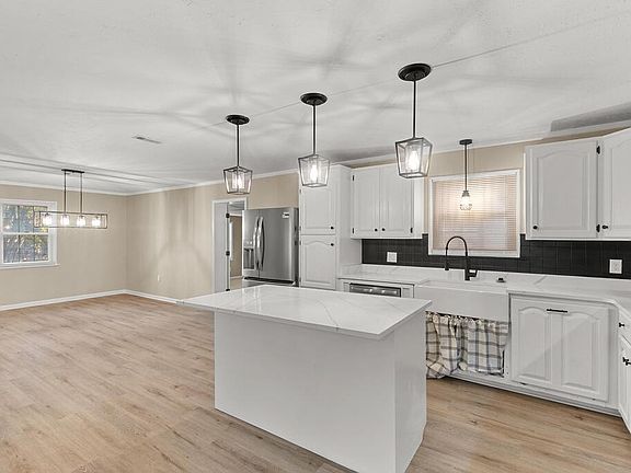 2nd image of 3976 Hodgesville Rd