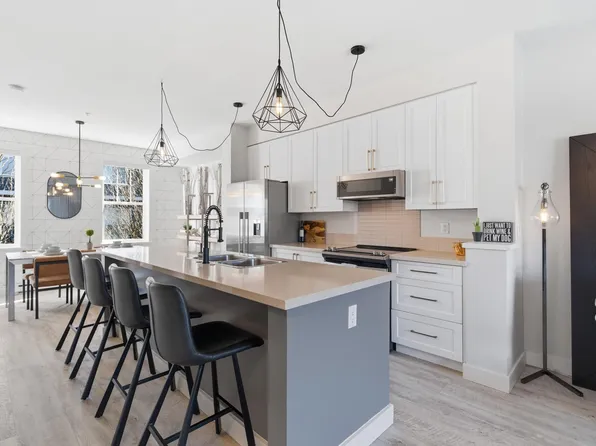 19572 Fraser Way #29, Pitt Meadows, BC V3Y 0A9