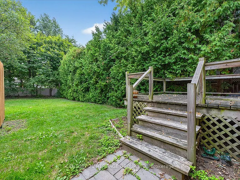 39 Reiner Rd #UPPER — Photo 5