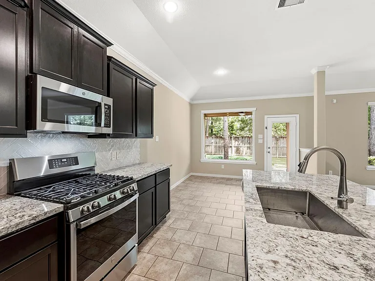 34 Sawbridge Cir — Photo 15