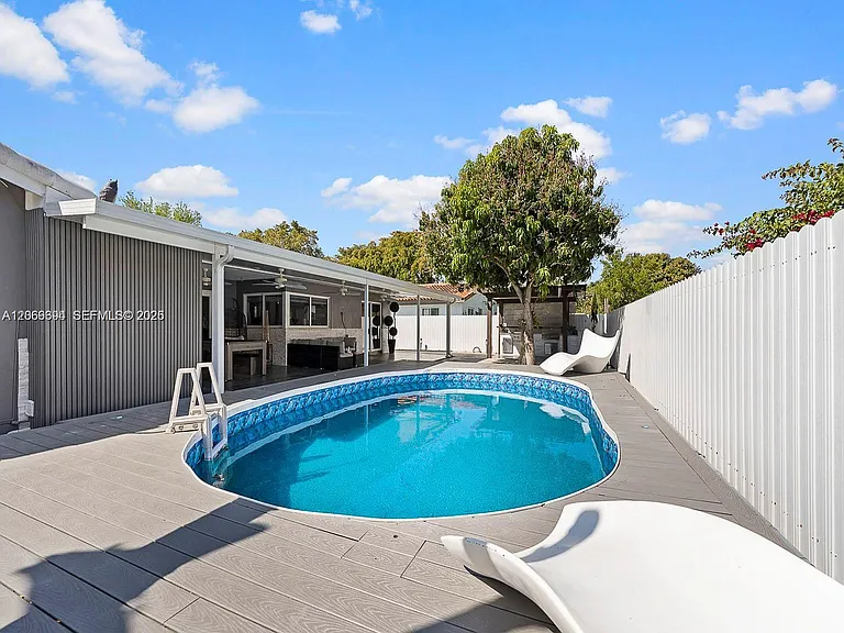 6951 Miami Lakeway S — Photo 41