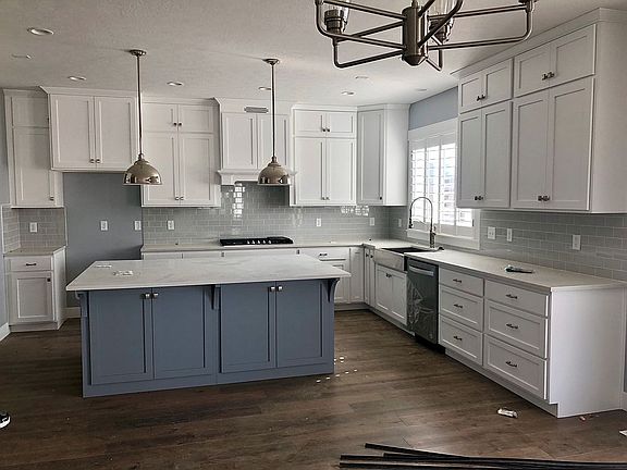2nd image of 601 N 1375 W