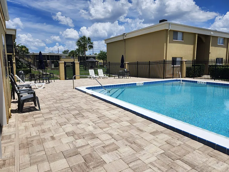 1001 Lake Of The Woods Blvd #G-106 — Photo 8