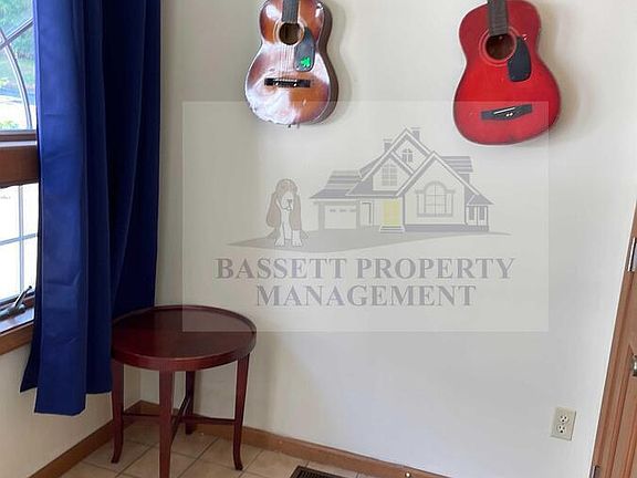 5th image of 3320 Dixwell Ave #2