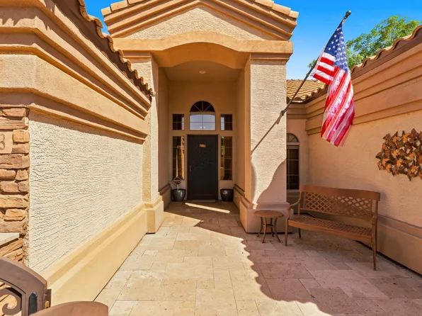 2053 S RED ROCK Court, Gilbert, AZ 85295