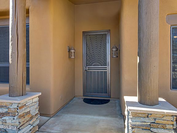 5th image of 2731 E LAUREL Lane
