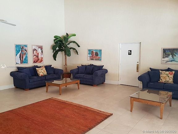 4th image of 500 NE 2nd St APT 127