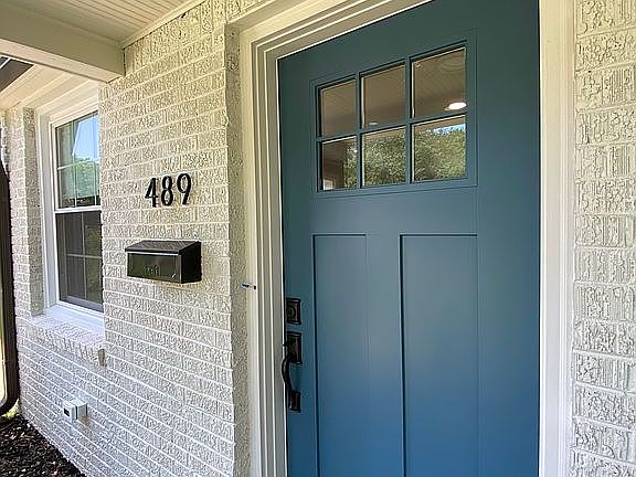 3rd image of 489 Sharon Dr