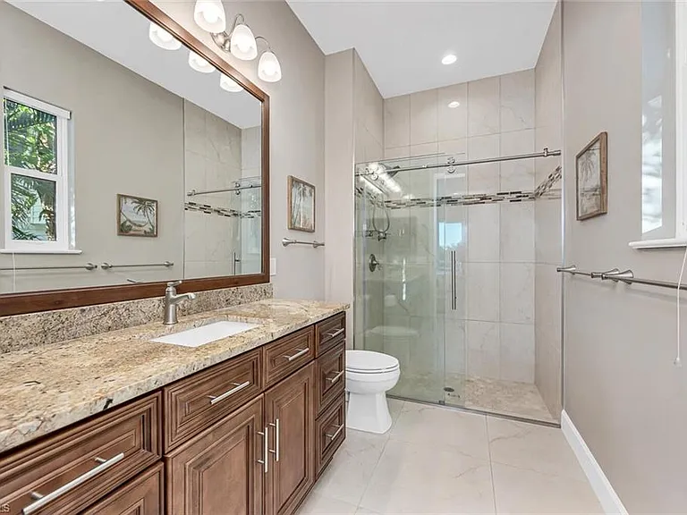 3254 Lakeview Dr — Photo 13