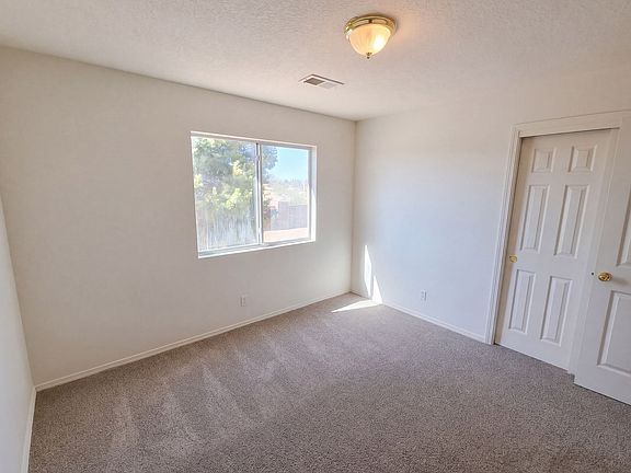 5th image of 1440 Penasco Rd NE
