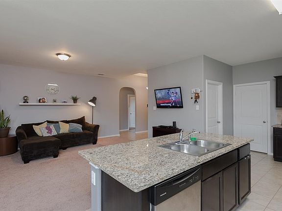 5th image of 314 Triple Crown Ln
