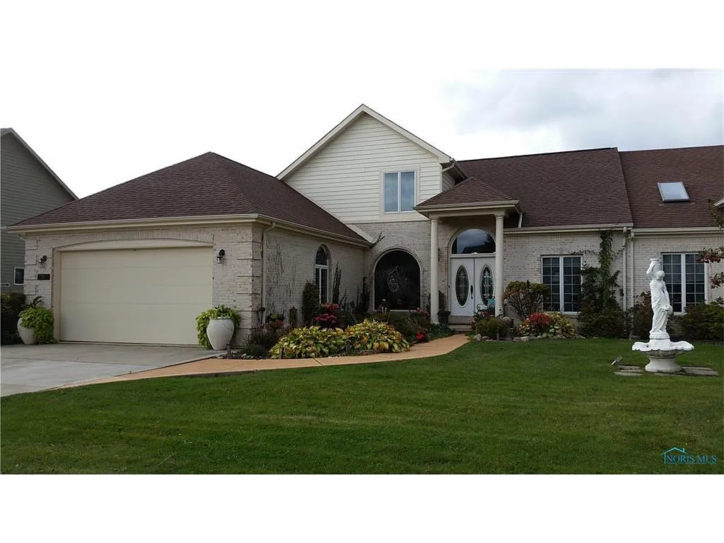 1424 Turnberry Ct photo 1
