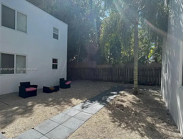 5814 NE 4th Ct #3 — Photo 18