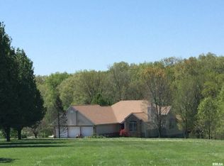 4620 Wing Hill Rd, Cobden, IL 62920