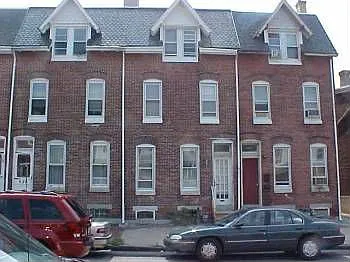 524 Noble St photo 1