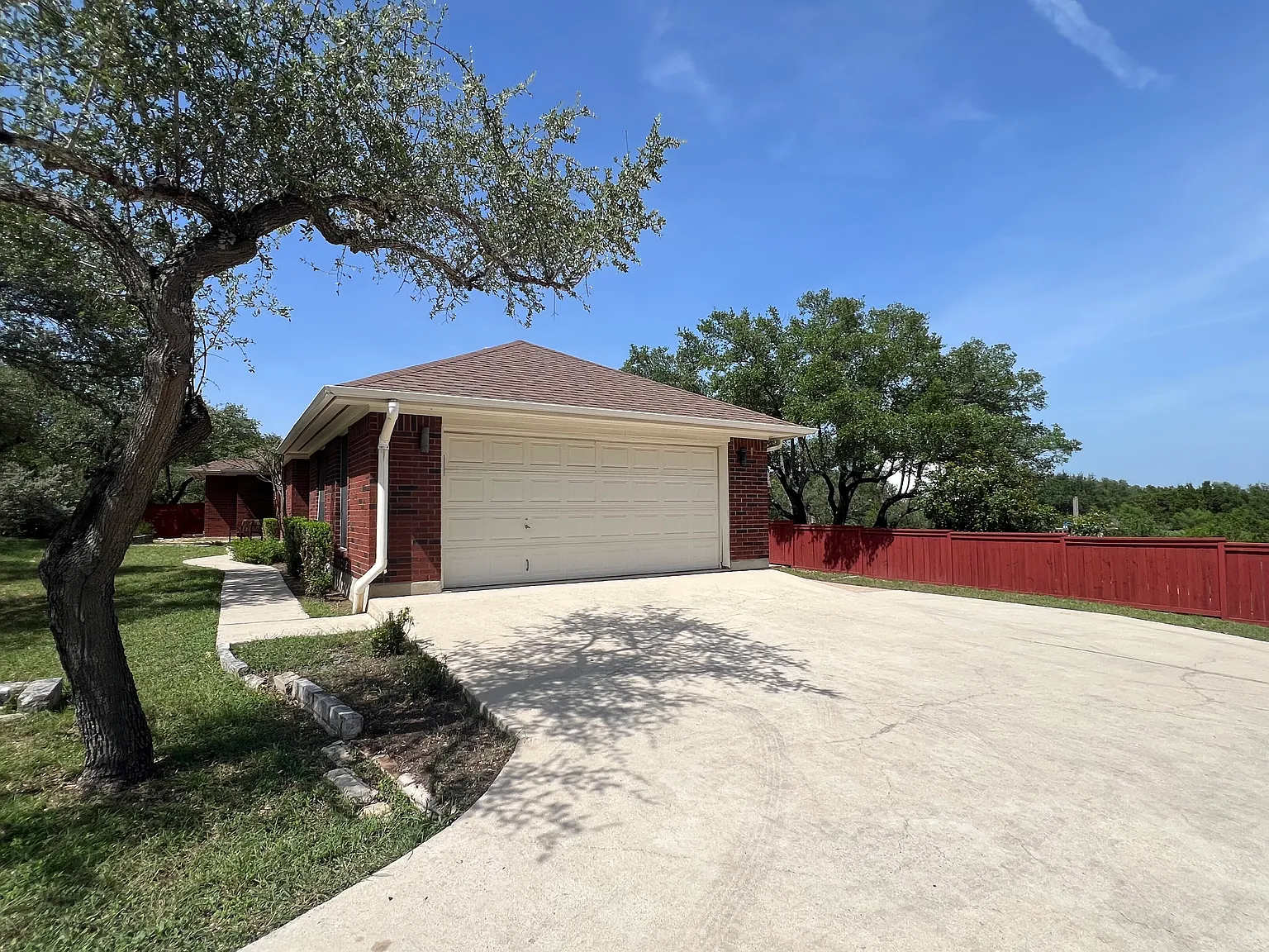 4 bed, 2182 sqft, $2,900 — Photo 1
