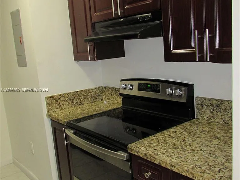 7411 SW 152nd Ave #6-101 — Photo 4