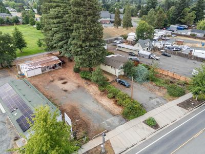 1461 Rogue River Hwy, Grants Pass, OR, 97527