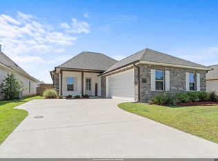 5159 Black River Rd, Darrow, LA 70725