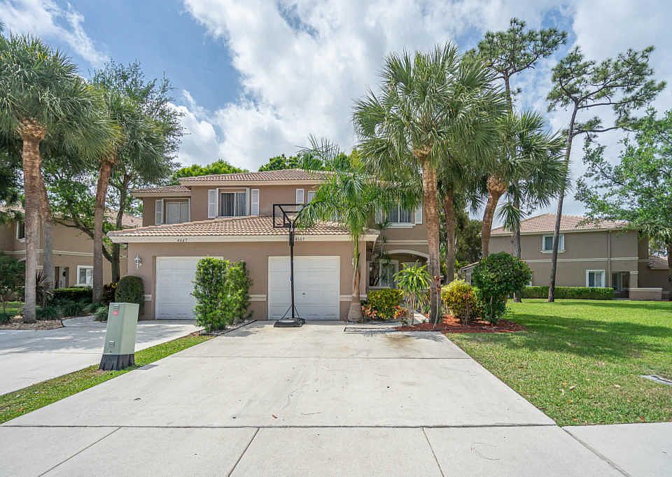 1st image of 4663 Pinemore Ln