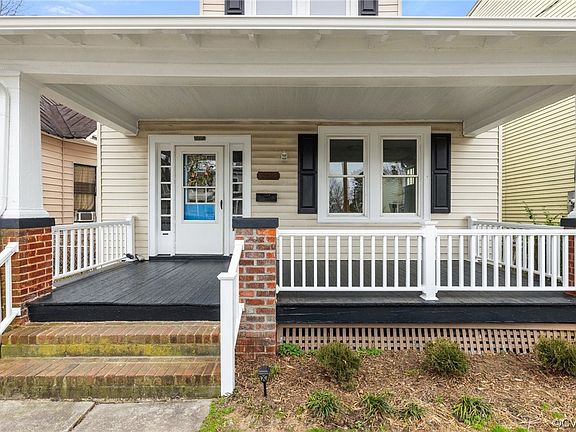 3rd image of 1215 Oakwood Ave