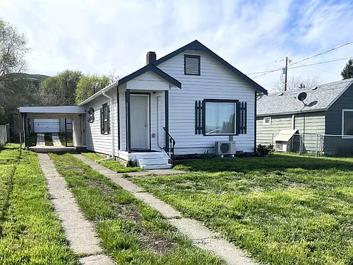2220 E 12th St Photo 1