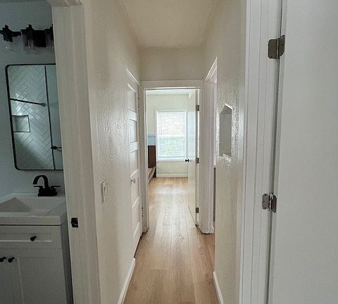 5th image of 1910 Marin St