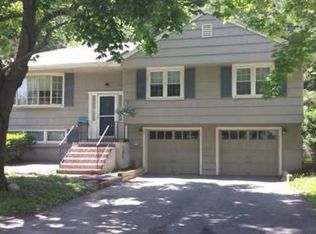 97 Sutton Rd, Needham, MA 02492