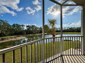 4884 Hampshire Ct, Naples, FL