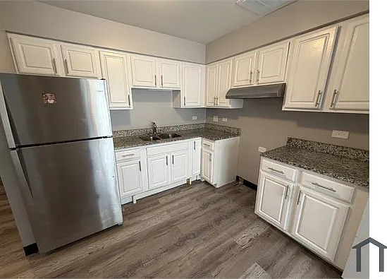 428 W Normal Pkwy — Photo 4