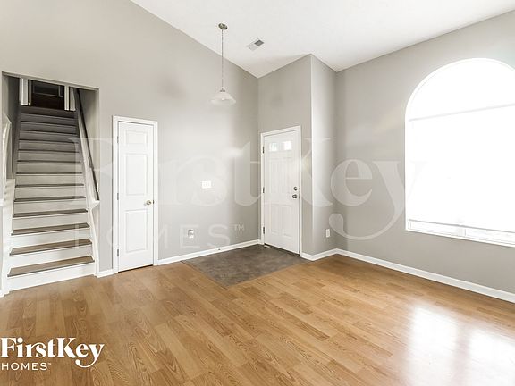 3rd image of 260 Fairborn Dr
