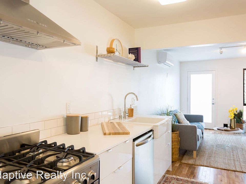 1st image of 1920 W Clinton St #1