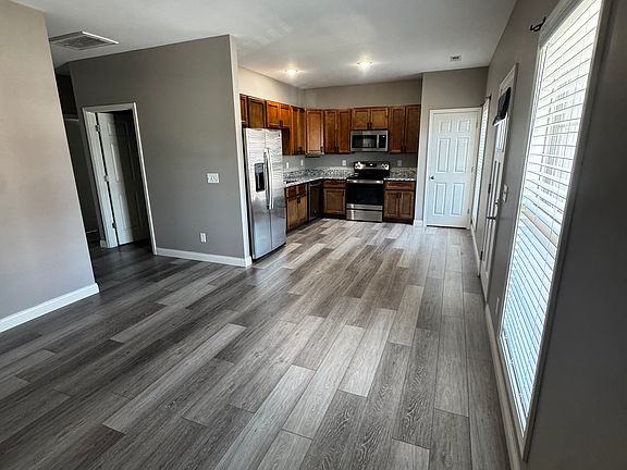 3rd image of 102 Muddy Springs Ln #200