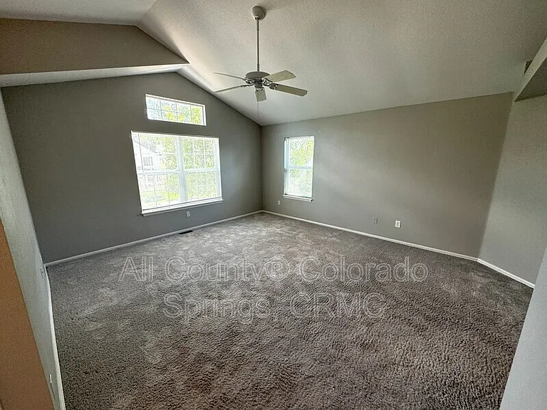 5859 Instone Cir — Photo 23