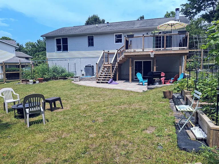 912 S Carleton Ct — Photo 17