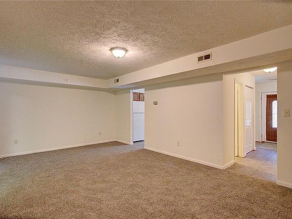 3rd image of 16 Otsego Dr