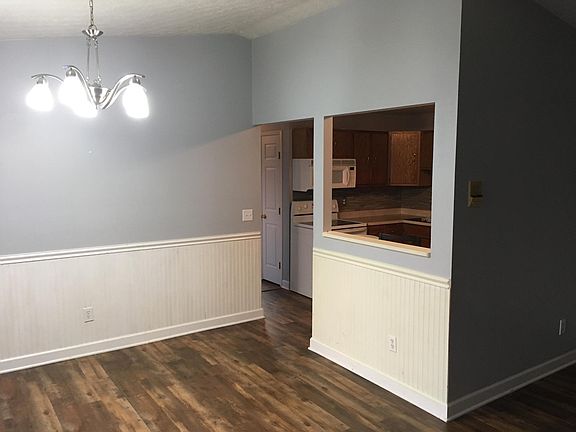 4th image of 7233 Creekview Dr APT 1