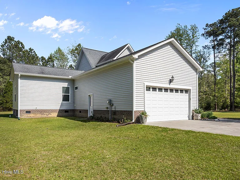 164 Bay View Dr — Photo 40