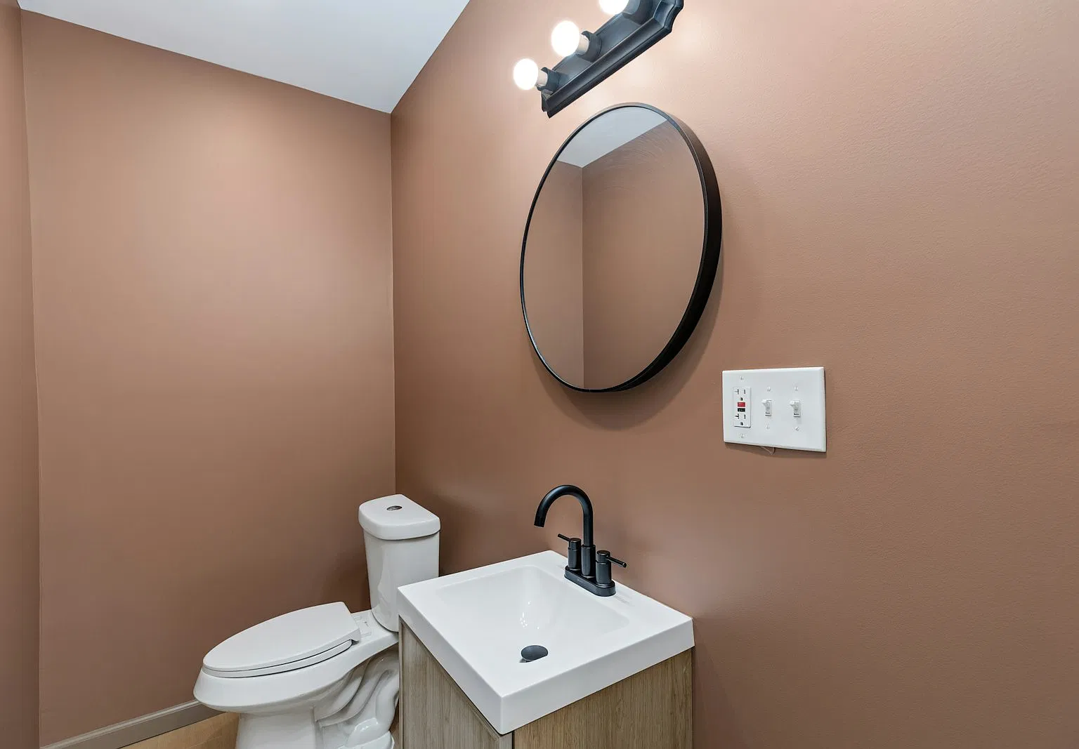 8776 Dexter Avenue, Unit B — Photo 4