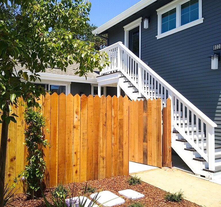 ENTRANCE - BLUE UNIT