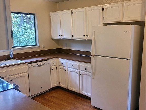 4th image of 11770 Manzanita Ln NE