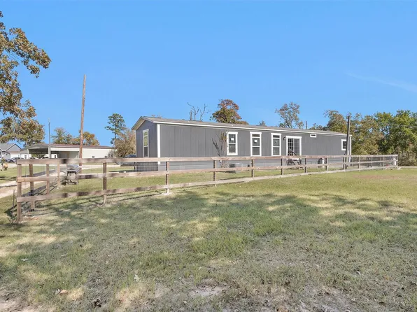 622 Lakeshore Dr, Trinity, TX 75862