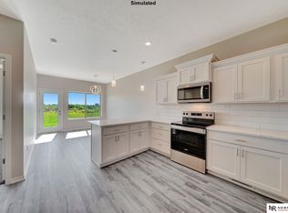 6958 Claystone Dr, Lincoln, NE 68521