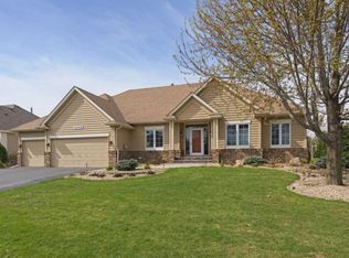 2508 Eagle Valley Dr, Woodbury, MN 55129
