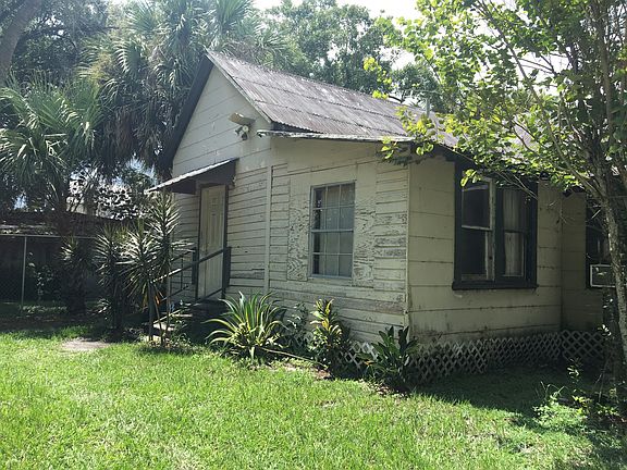 3rd image of 308 N Arcadia Ave