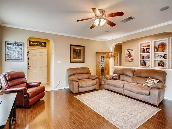 5th image of 2108 Golden Arrow Ave